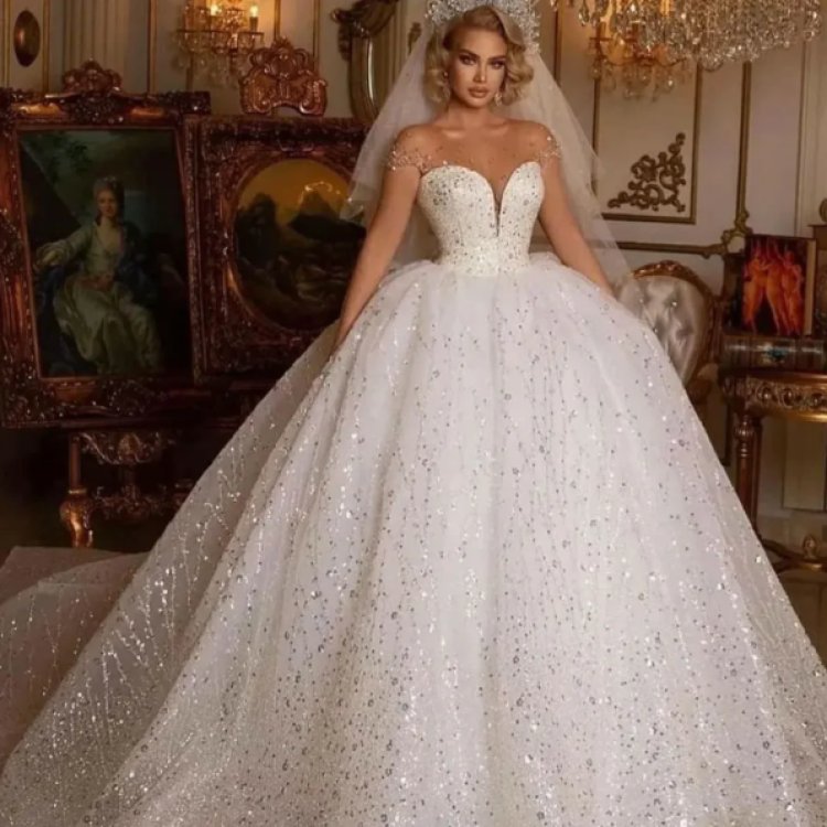 The Ultimate Guide to Women’s Wedding Dresses: Finding Your Dream Gown