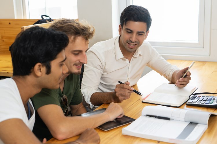 Learning on a Budget: How Smart Students Are Stretching Every Dollar in 2025