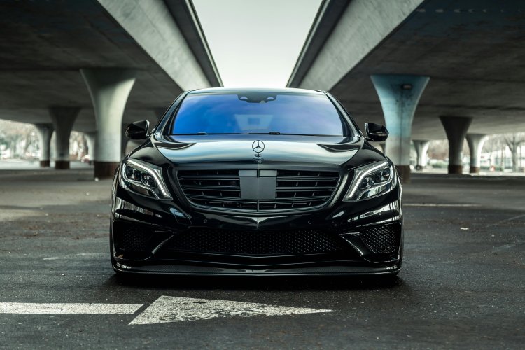 Canadian Black Car: The Premier Guelph Airport Limo Service in Ontario