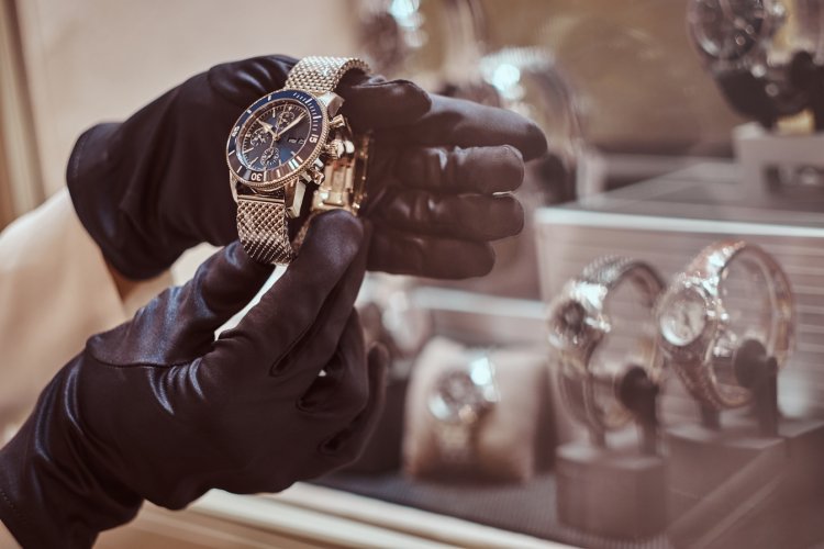 Europe Watch Market Growth, Share & Trends Forecast 2025-2033
