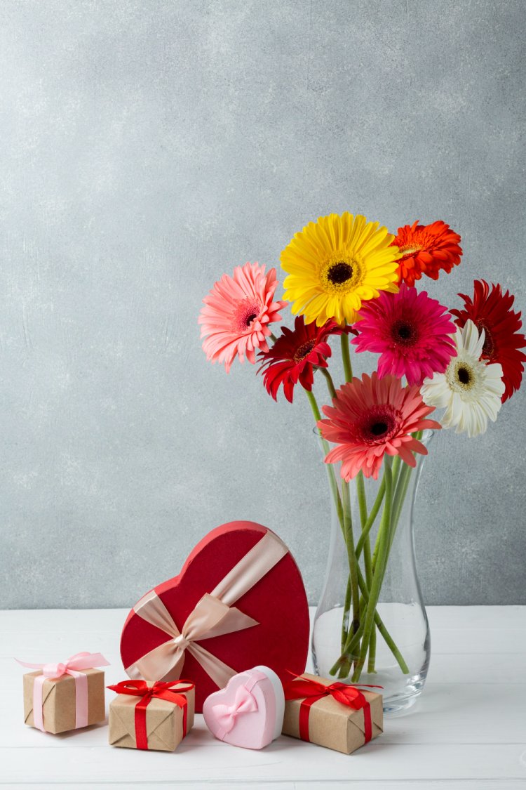 21 Thoughtful Birthday Gifts for Your Daughter That She’ll Treasure Forever