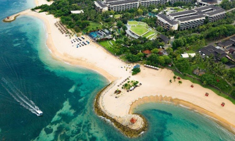 Nusa Dua Beach: Bali's Crown Jewel of Luxury and Serenity