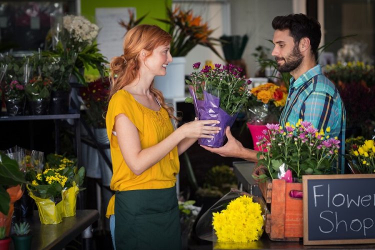 Express Love Send Flowers to India for Him Today with Special Discounts