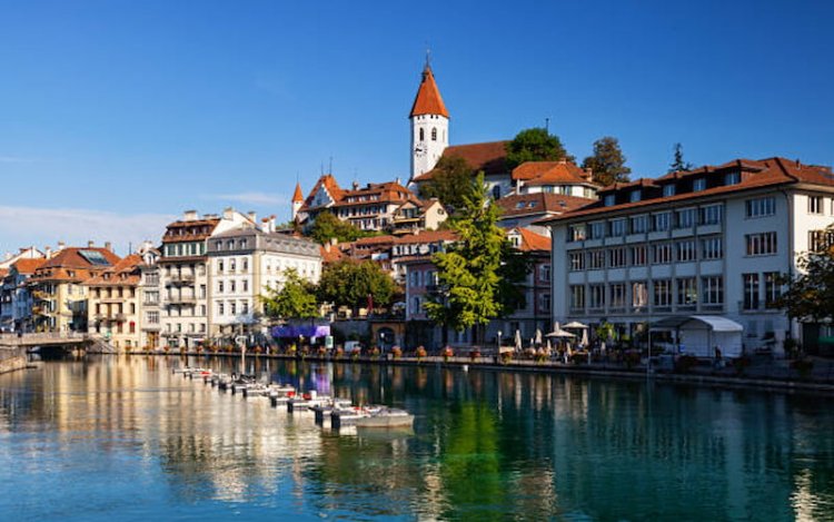 10 Beautiful Lakes in Switzerland Worth Visiting