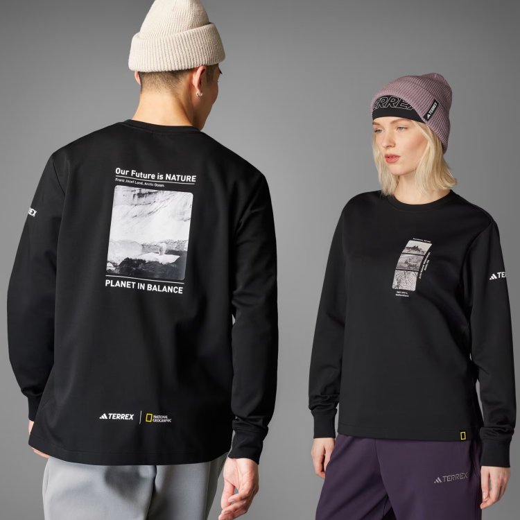 Level Up Your Style: The Ultimate Guide to Long Sleeve Graphic Tees
