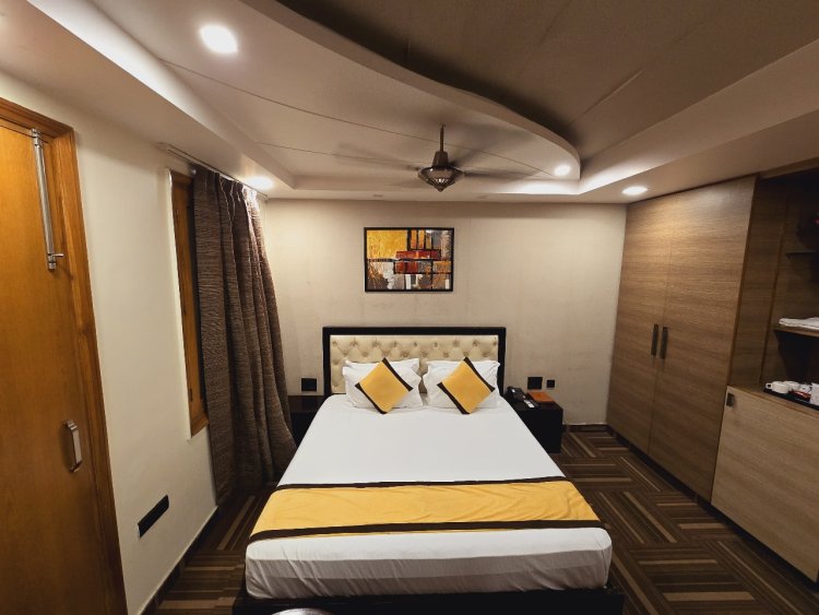 Hotel Rooms Near IGI Airport With Breakfast