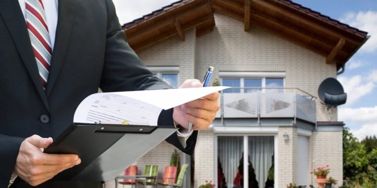 What Services Do Property Dealers in Lahore Offer?
