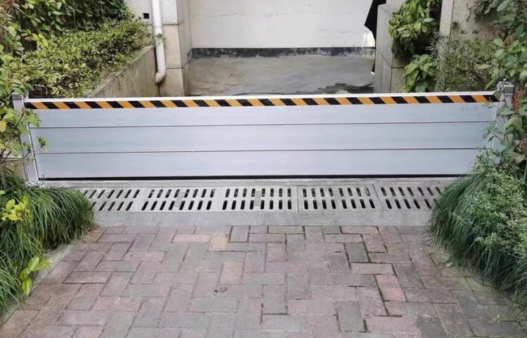 Rising to the Challenge: How the Automatic Flood Barrier Protects Cities Instantly!