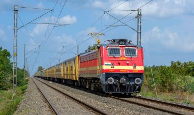 Best Train Ambulance Service in Delhi: ICU Care During Railway Transport