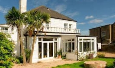 Best Holiday Cottages in the UK for a Walking Holiday: Top Scenic Stays for Every Adventure