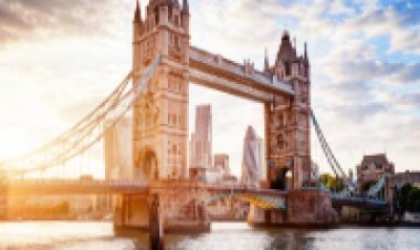 What Are Some Must-See Places in the UK for First-Time Visitors