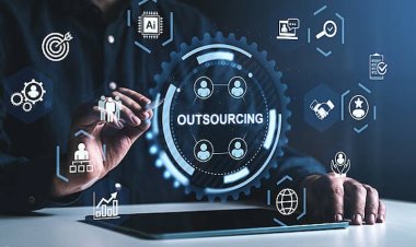 How Saudi Businesses Can Build a Hybrid IT Model With Outsourcing