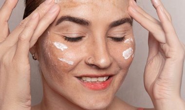 Is a Cleanser Better Than Face Wash for Daily Skincare?