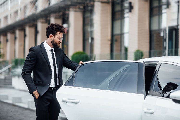 What Makes a Professional Limousine Company in Saudi Arabia Stand Out?