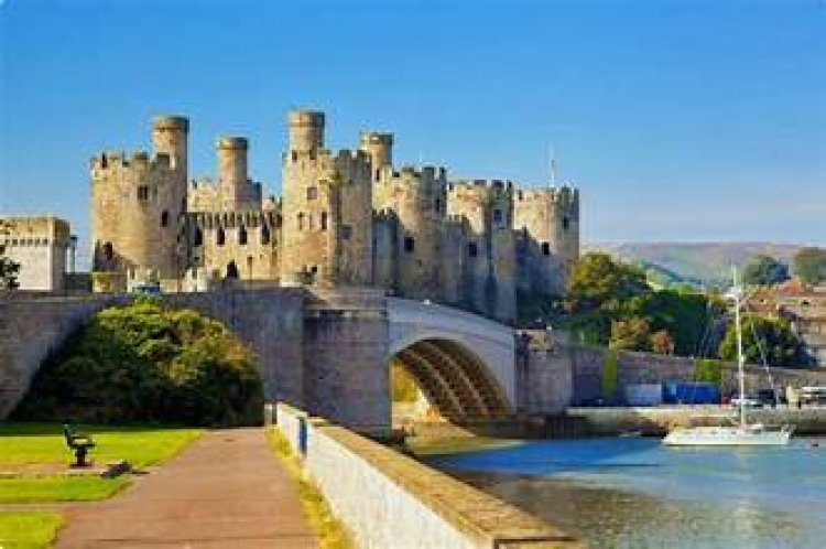 What Is the Best Tourist Place in England