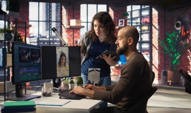 The Growing Impact of AI Tools on Online Collaboration